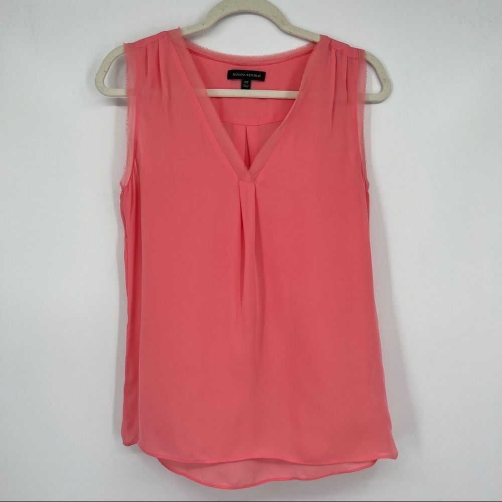 🐇 Banana Republic Pink V-neckline Frayed Popover Sleeveless Sheer Chiffon